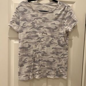 GAP Gray Camouflage T-Shirt